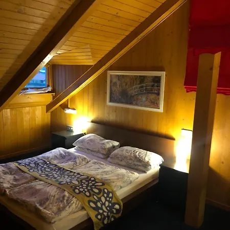 Bed and Breakfast Happy Village Kastiel